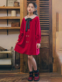 Rochie formala cu decolteu oval, nasturi si panglica