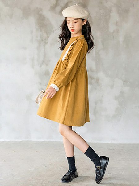 Rudeninė žieminė suknelė mergaitei ilgomis rankovėmis ir siuvinėjimu