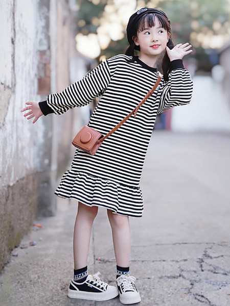 Laisvalaikio suknelė mergaitėms su logotipu ir ilgomis rankovėmis