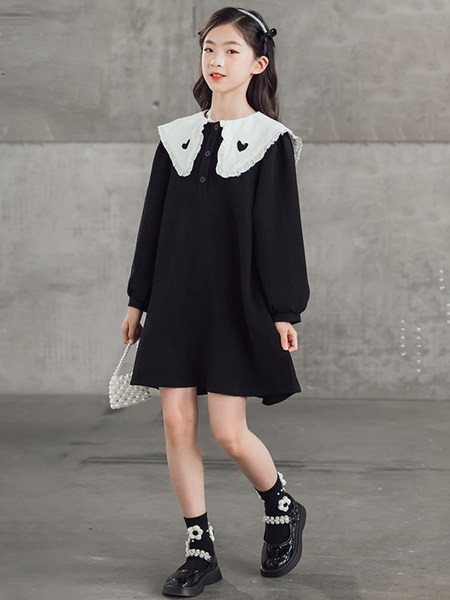 Rochie copii cu nasturi si broderie inima pentru fete