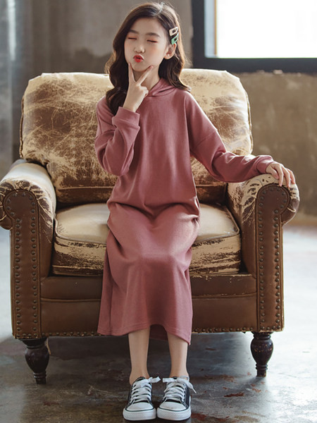 Lezser hosszú ruha kapucnival