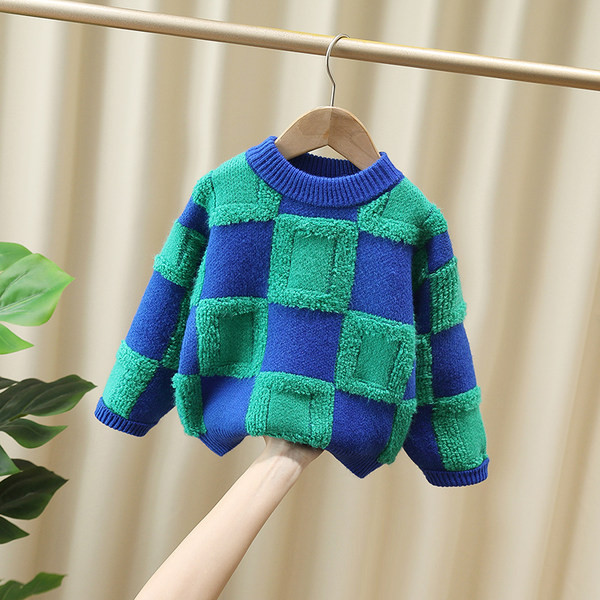 Pulover de toamna-iarna pentru baieti cu decolteu oval si maneci lungi