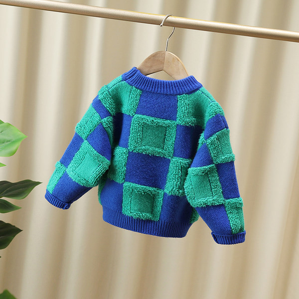 Pulover de toamna-iarna pentru baieti cu decolteu oval si maneci lungi