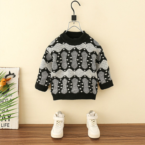 Dječji džemper u dvije boje sa vezom