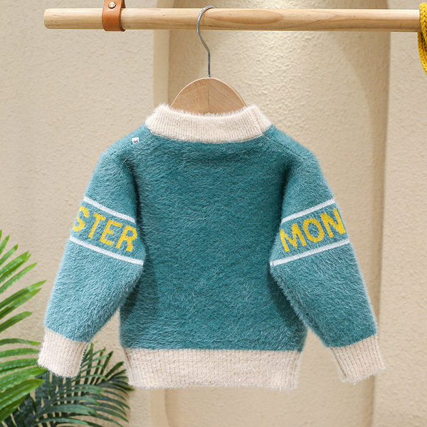 Novi dezen dječjeg džempera s vezom za dječake