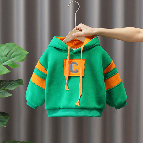 Berniukų gobtuvas su raišteliu