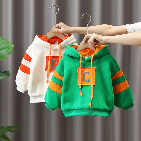 Berniukų gobtuvas su raišteliu