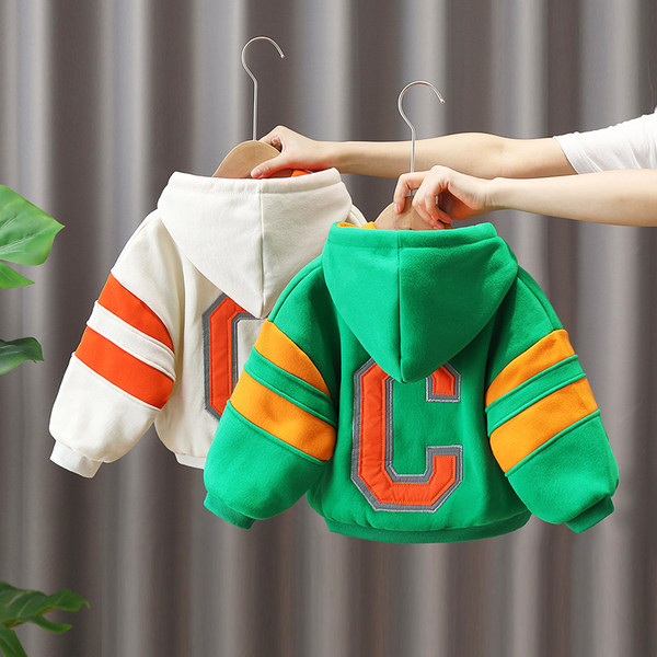 Berniukų gobtuvas su raišteliu