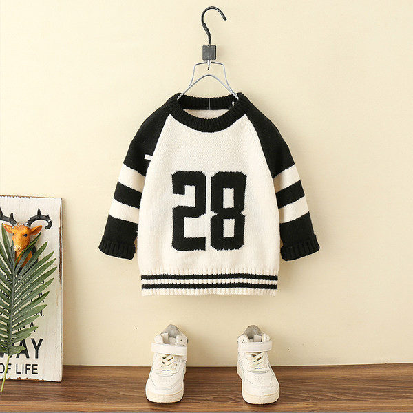 Vaikiškas megztinis berniukams ilgomis rankovėmis ir siuvinėjimu