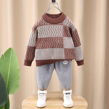 Нов модел плетен пуловер с овално деколте за момчета