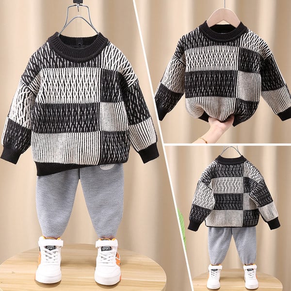 Pulover tricotat cu un model nou pentru băieți