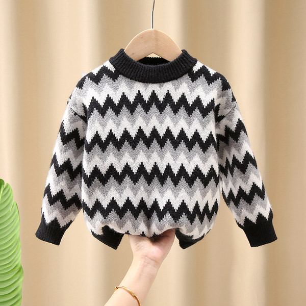 Kootud ovaalse kaelusega laste kampsun