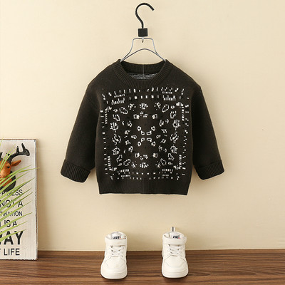 Ležeran zimski pulover s ovalnim izrezom i dugim rukavima