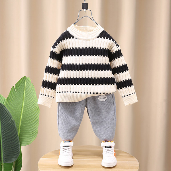 Pulover de iarna pentru baieti cu decolteu oval