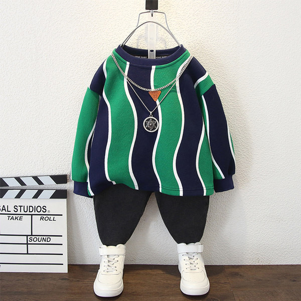 Vaikiška rudeninė palaidinė berniukams su metaliniu elementu