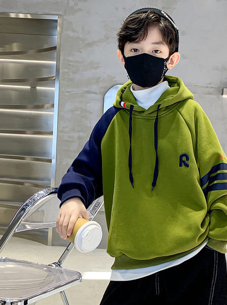 Hanorac pentru copii cu cravate pentru baieti