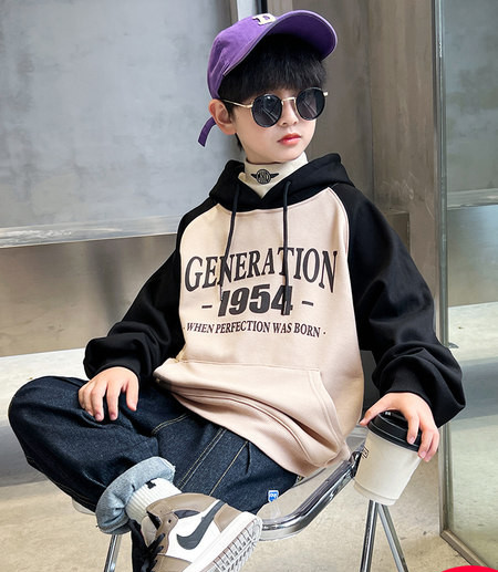 Hanorac casual cu imprimeu cu litere pentru baieti