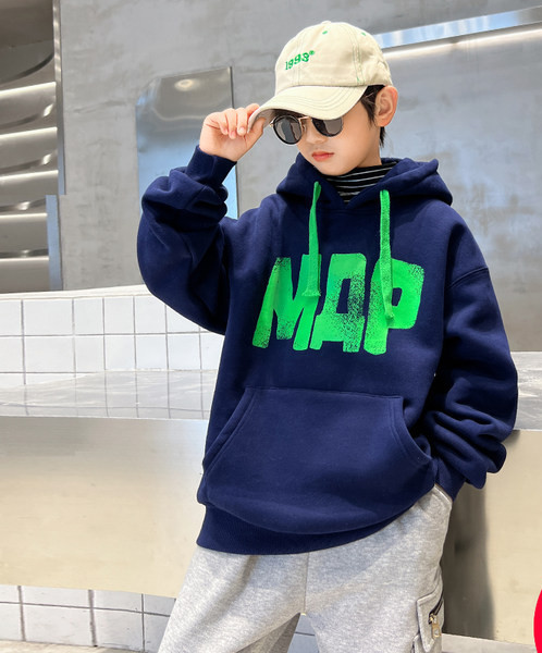 Paprastas berniukų gobtuvas su raišteliu