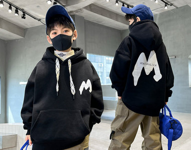 Pulover cu glugă cu model largi pentru băieți