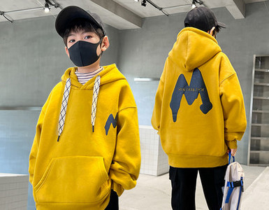 Pulover cu glugă cu model largi pentru băieți