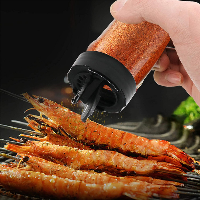 3,5 uncijos skaidraus plastiko prieskonių stiklainiai su purtyklės dangteliais, etiketėmis, prieskonių buteliuko prieskonių indeliai, skirti žolelių milteliams, druskai ir pipirams