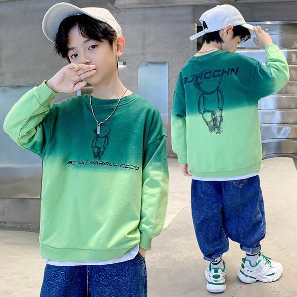 Model nou de hanorac cu inscripție și aplicație