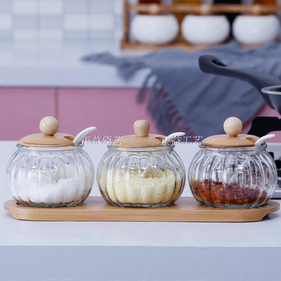 3 dalių rinkinys / virtuvės reikmenys Keraminiai prieskoniai Pipirai Druska Stiklas Cruet Trapecijos formos Bambuko stovo padėklas virtuvės prieskonių įrankis
