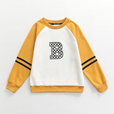 Un nou model de hanorac sport cu decolteu oval și mâneci lungi