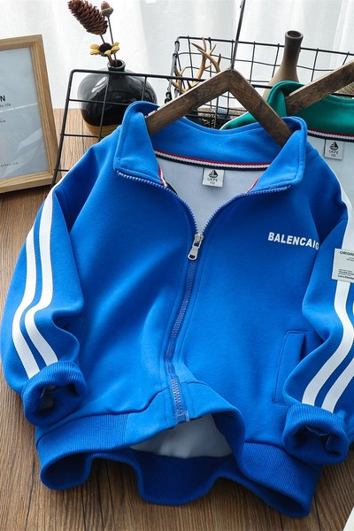 Sportiniai megztiniai berniukams su raštu ir užsegamu užtrauktuku