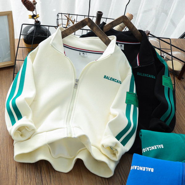 Sportiniai megztiniai berniukams su raštu ir užsegamu užtrauktuku