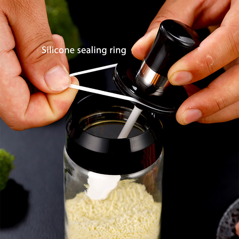 Stiklinės prieskonių dėžutės šaukštas ir dangtelis Integruotas prieskonių buteliuko derinys Prieskonių stiklainis Virtuvės reikmenys Namų druskos plaktuvo aliejaus butelių rinkinys