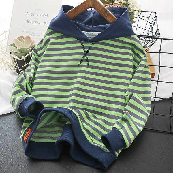 Ležerna sportska prugasta majica s kapuljačom za dječake