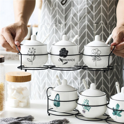 Šiaurės šalių keramikos druskos ir pipirų talpyklos rinkinys Cruet prieskonių indelis su geležies laikikliu Pagardų cukraus ir prieskonių laikymo dėžutės Virimo įrankiai