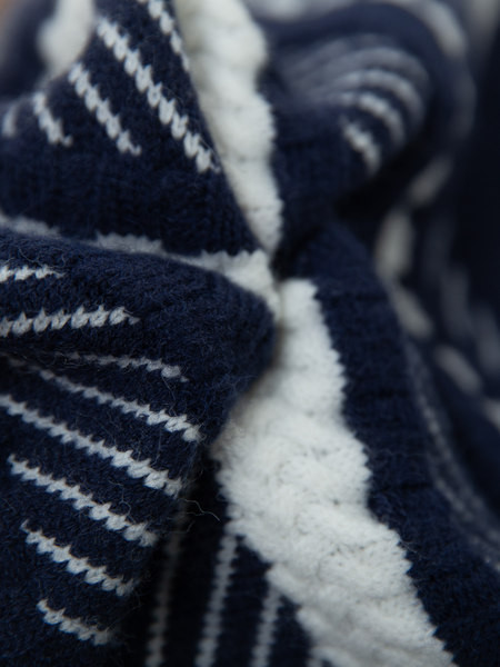 Pulover de iarna pentru baieti cu decolteu oval si maneci lungi