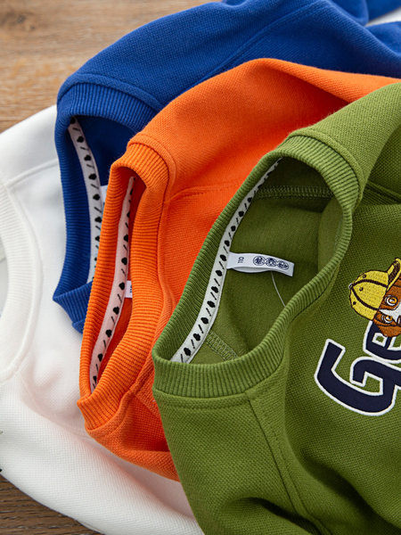 Dječji sweatshirt za dječake s vezom