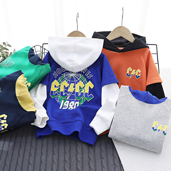 Sportiniai megztiniai berniukams su gobtuvu ir užrašu