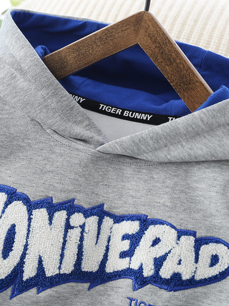 Vaikiškas megztinis berniukams su gobtuvu ir kišene