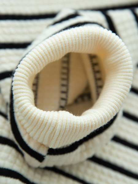 Ležerna majica s prugastim vezom za dječake