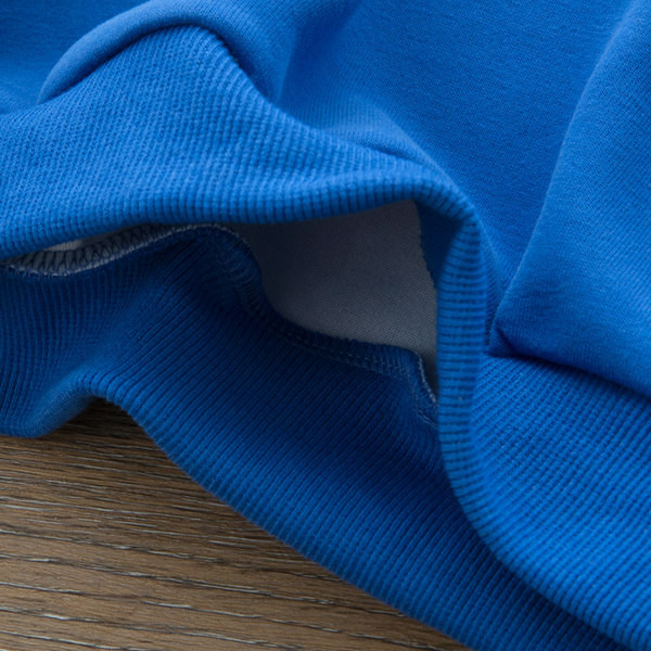 Laisvalaikio palaidinė berniukams su aplikacijomis