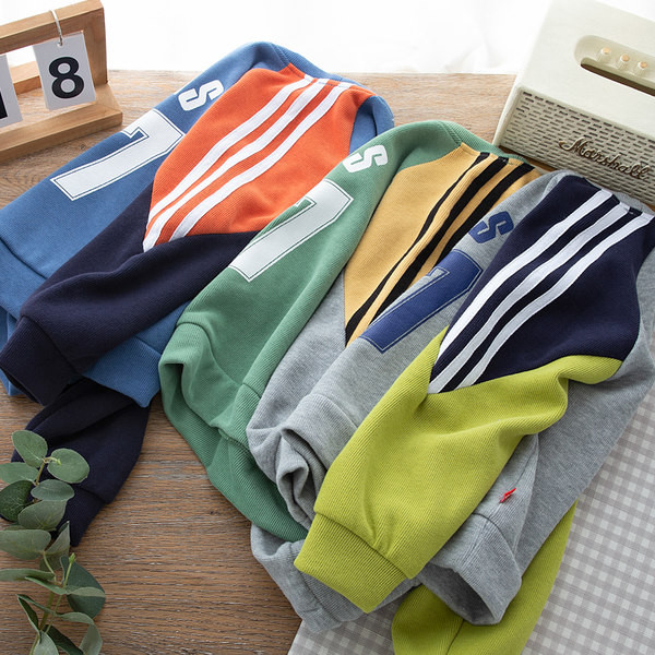 Hanorac sport pentru baieti cu litere