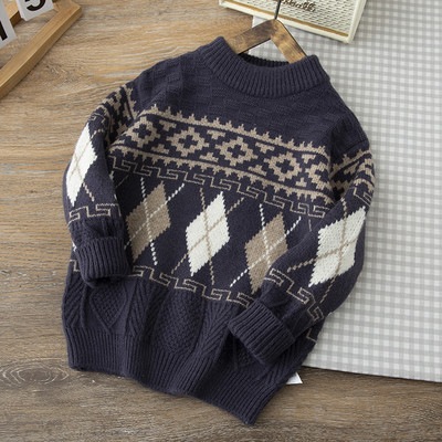 Laste kootud kilpkaelusega kampsun poistele