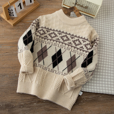 Laste kootud kilpkaelusega kampsun poistele