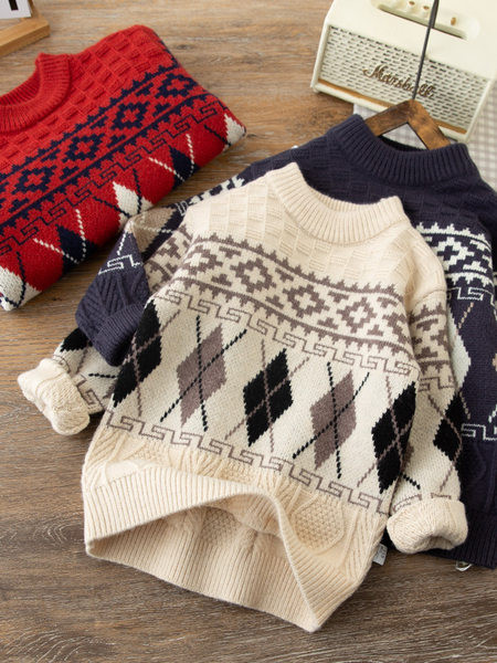 Laste kootud kilpkaelusega kampsun poistele