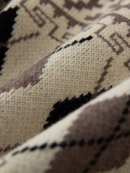 Laste kootud kilpkaelusega kampsun poistele