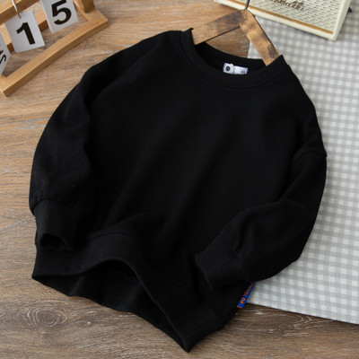 Naujo modelio vaikiška palaidinė su ovalia iškirpte berniukams