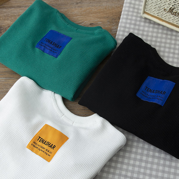 Naujo modelio vaikiška palaidinė su ovalia iškirpte berniukams