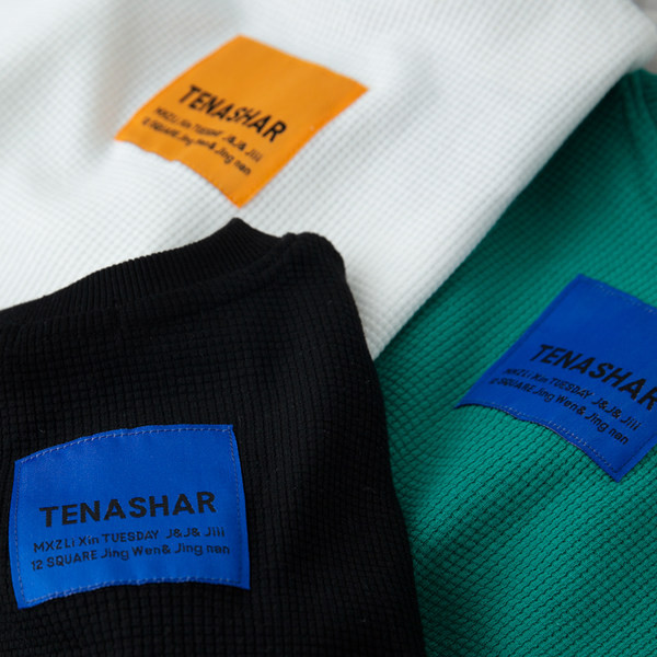 Naujo modelio vaikiška palaidinė su ovalia iškirpte berniukams