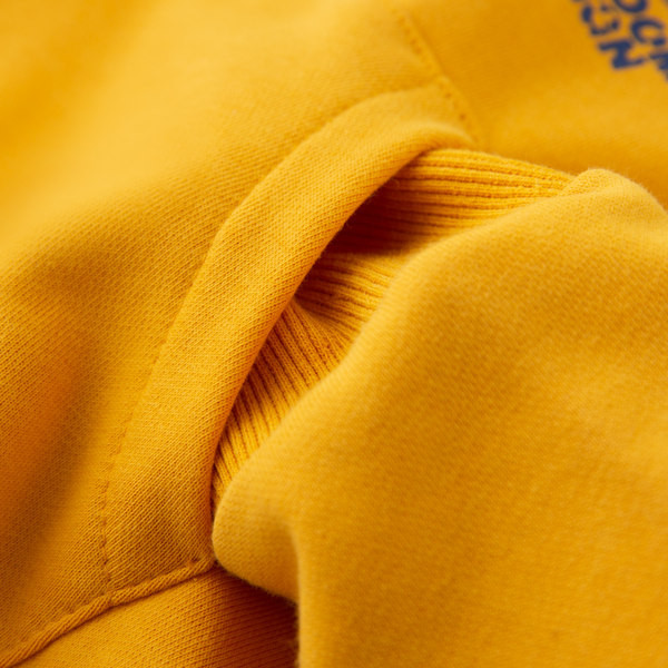 Sportinis džemperis su užrašais berniukams