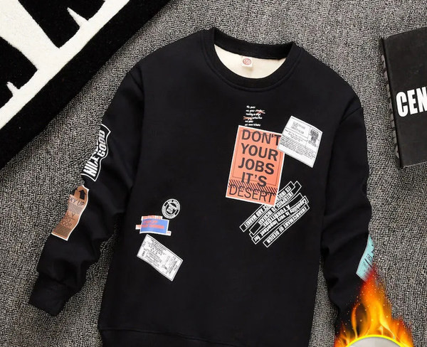 Hanorac captusit cu sigla pentru baieti