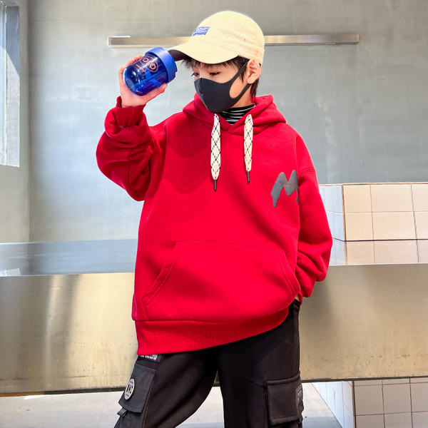 Gyerek pulóver fiúknak nyakkendővel és zsebbel